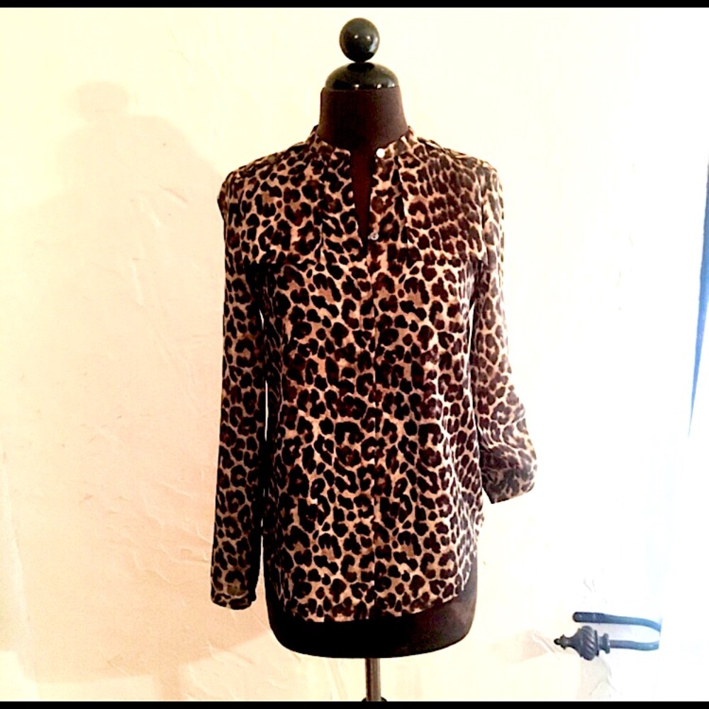 ANN TAYLOR SATIN LEOPARD PRINT BLOUSE
